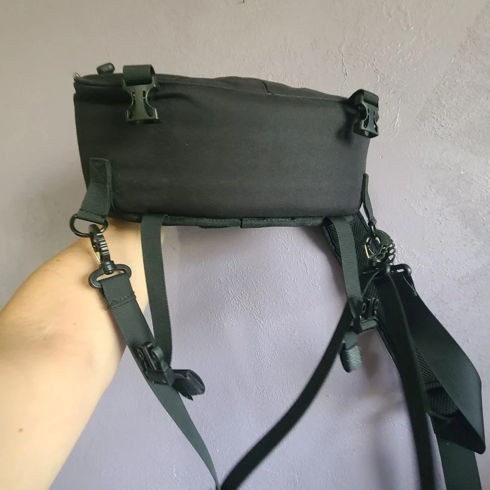 CADeN K1 Camera Sling Bag Black Padded DSLR/SLR Tripod Holder Photography Pack